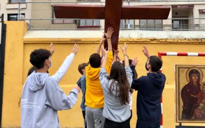 El colegio recibe la Cruz de la JMJ en su peregrinación por España