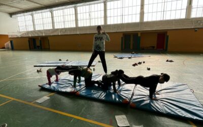 Programamos juegos y aprendemos a hacer figuras con el cuerpo: «SCRATCH y ACROSPORT»